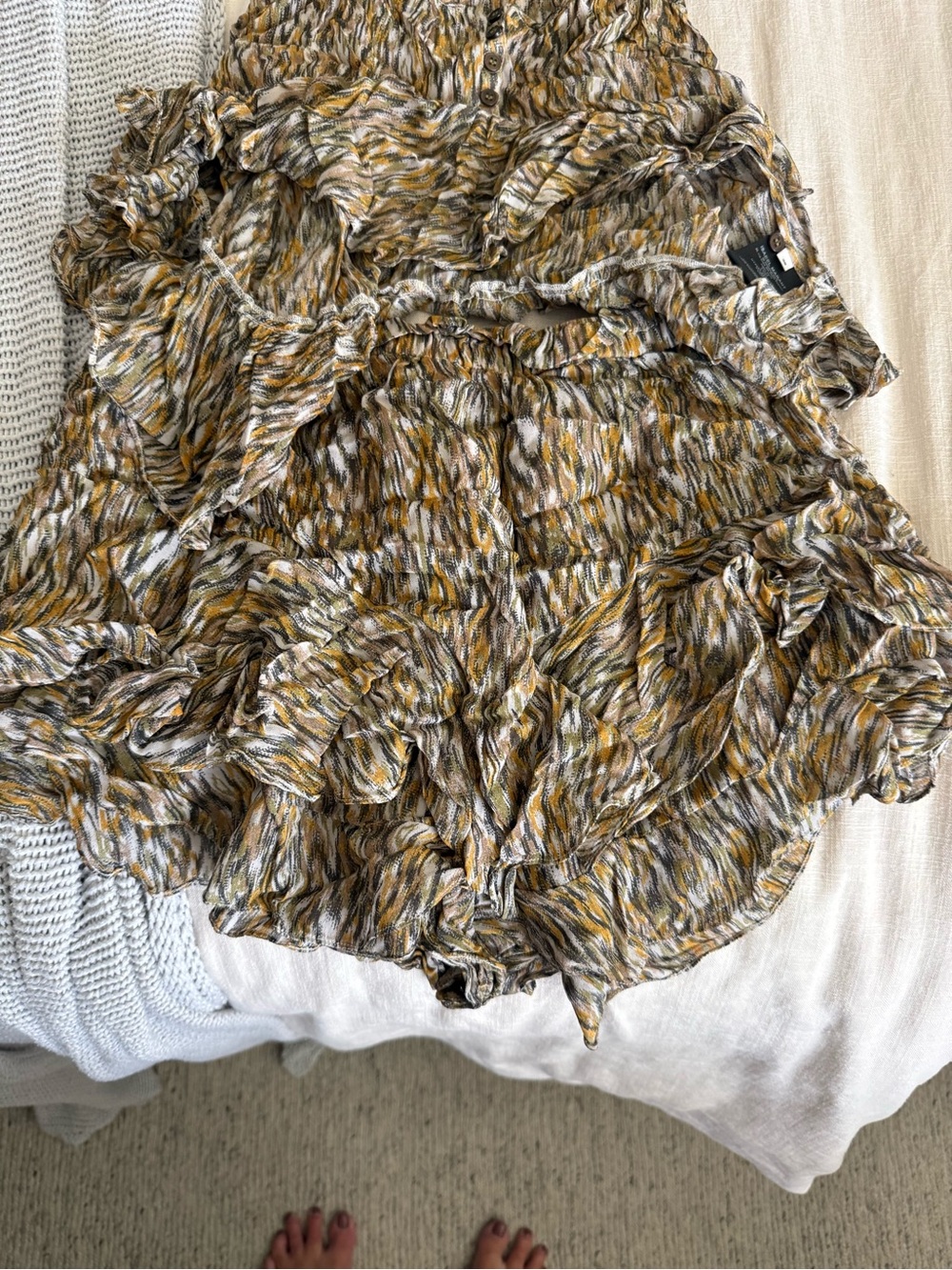 Isabel Marant Casual Tiered Ruffle Tank Top and Shorts Set - Picture 2 of 4